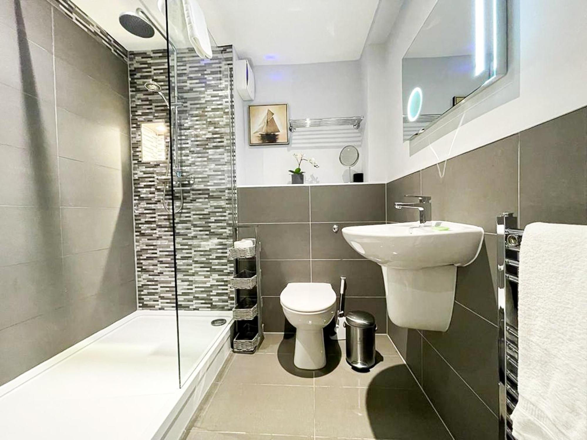 Modern 3 Bedroom Apartment, West End Edinburgh Exterior photo